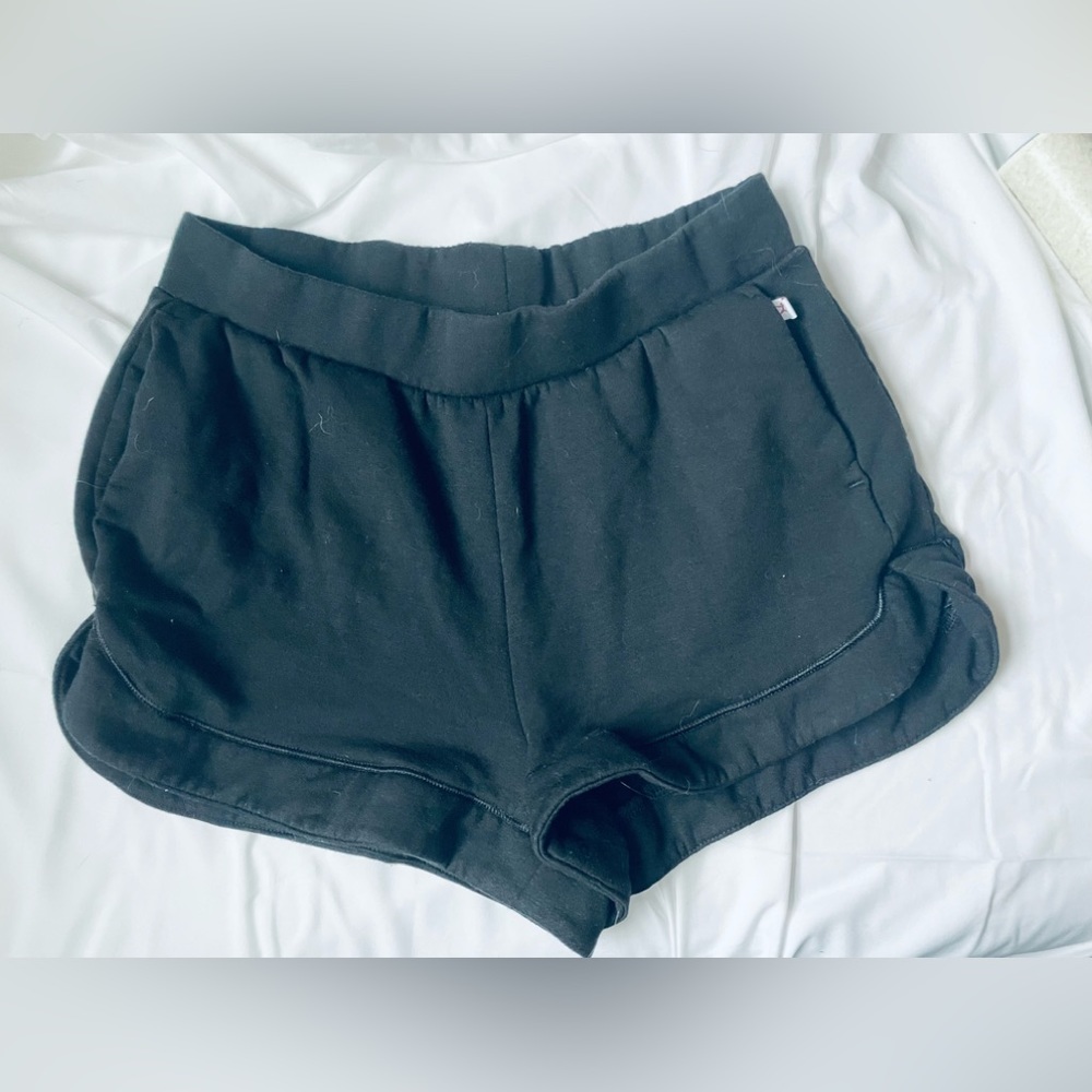 Danskin fleece shorts size medium